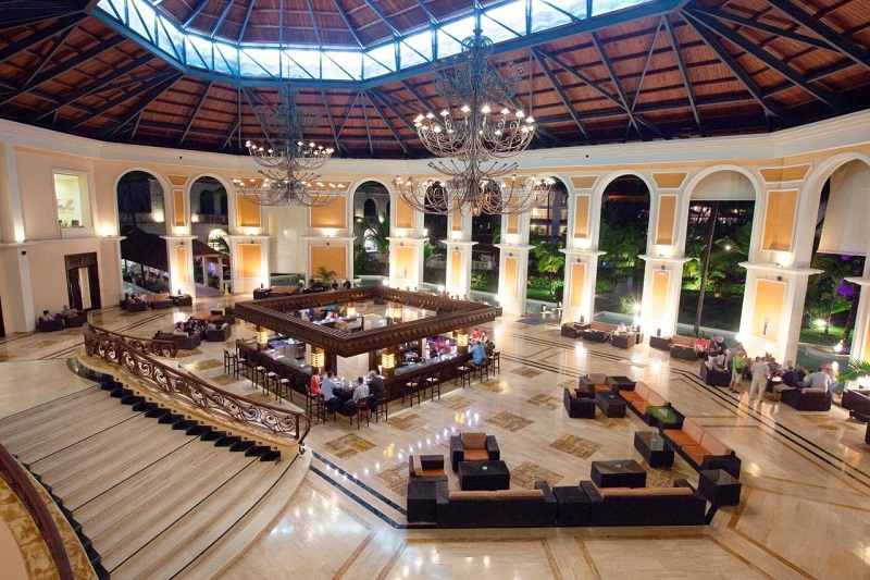 Hotel Majestic Elegance Punta Cana - All Inclusive: Área comum