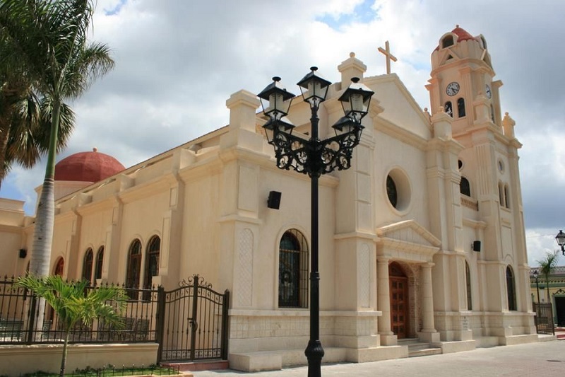 Igreja em Baní