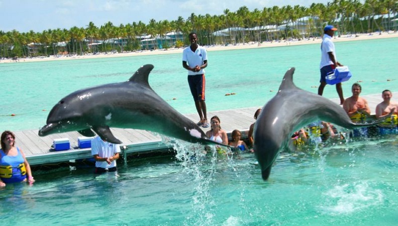 Turistas curtindo Punta Cana