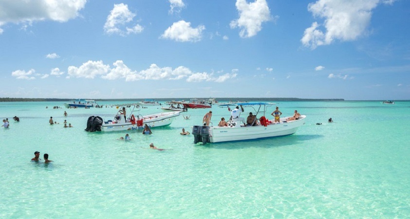 Pilotar lancha + snorkel em Punta Cana