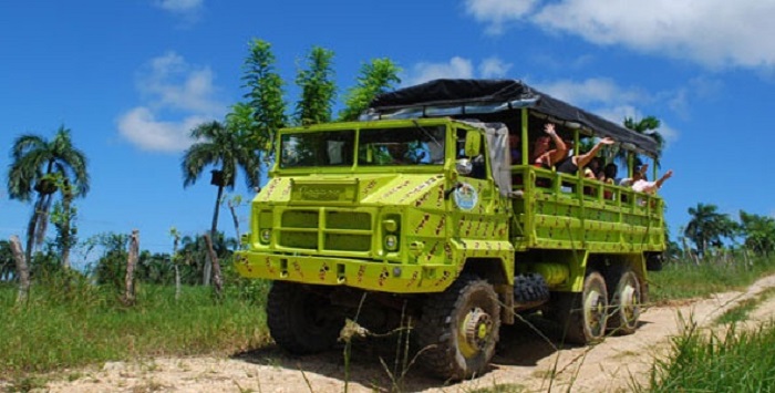 Passeio de Truck Safari por Punta Cana